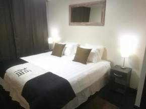 Гостиница Propiedades R&M Rooms  Сантьяго